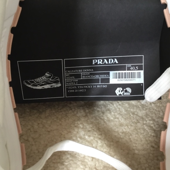 Prada Calzature Donna Sneaker White Leather NWT MINT Sz 40.5 Magnificent $950 - Picture 2 of 5